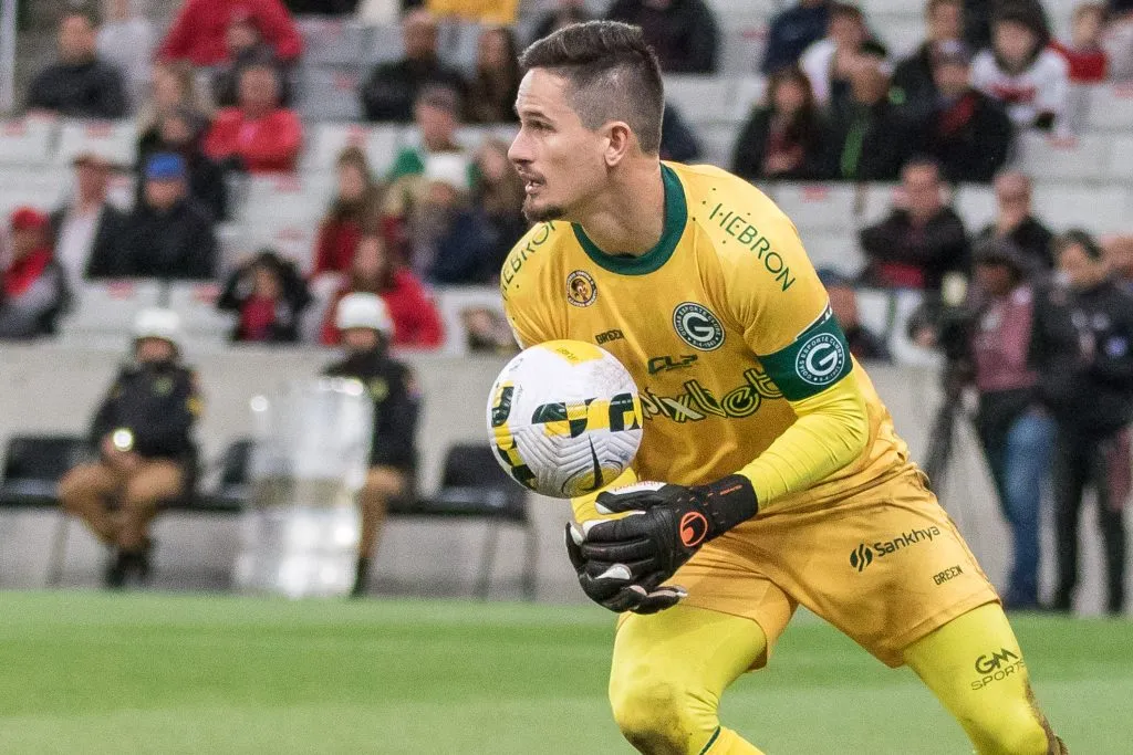 Foto: Robson Mafra/AGIF | Tadeu é um dos grandes destaques do Goiás