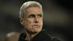RJ - RIO DE JANEIRO - 31/05/2023 - COPA DO BRASIL 2023, BOTAFOGO X ATHLETICO-PR - Luis Castro tecnico do Botafogo durante partida contra o Athletico-PR no estadio Engenhao pelo campeonato Copa do Brasil 2023. Foto: Jorge Rodrigues/AGIF