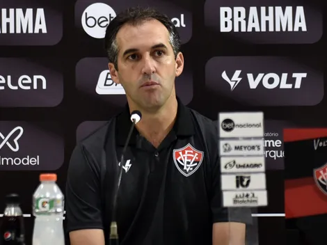 Léo Condé quer que o Vitória renove com jogador que é peça fundamental no elenco