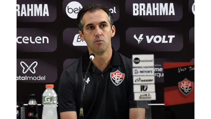 Foto: Walmir Cirne/AGIF- Léo Condé elogia jogador