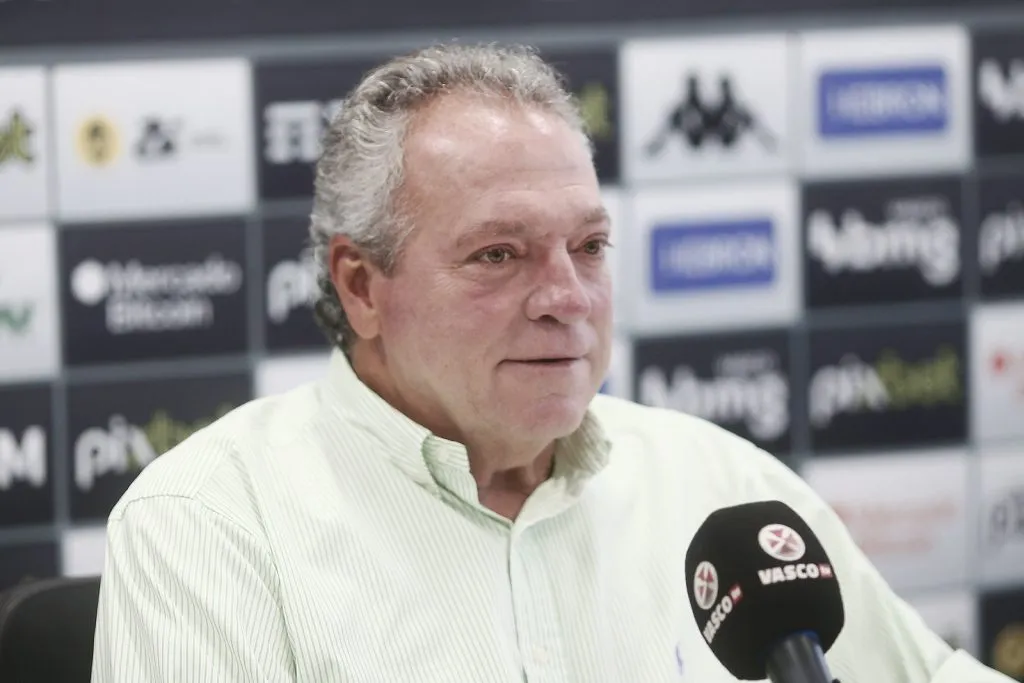 Foto: Daniel RAMALHO/VASCO – Abel Braga, coordenador técnico do Vasco, também corre risco de demissão, informa portal Torcedores