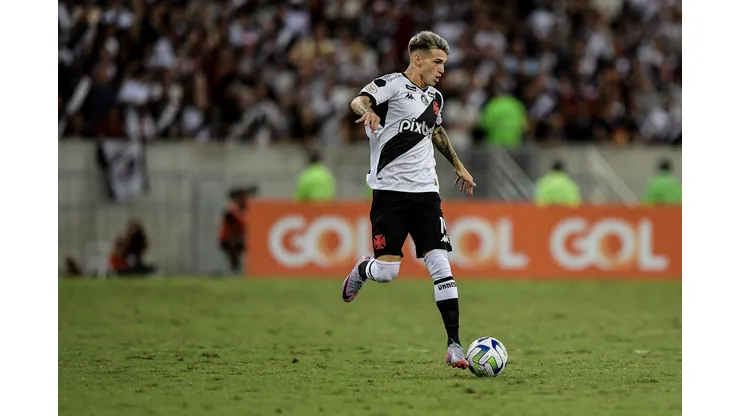 RJ - RIO DE JANEIRO - 23/04/2023 - BRASILEIRO A 2023, VASCO X PALMEIRAS - Lucas Orellano jogador do Vasco durante partida contra o Palmeiras no estadio Maracana pelo campeonato BRASILEIRO A 2023. Foto: Thiago Ribeiro/AGIF