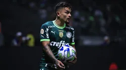 Foto: Ettore Chiereguini/AGIF - Artur, jogador do Palmeiras, durante partida contra o Coritiba no Estádio Arena Allianz Parque
