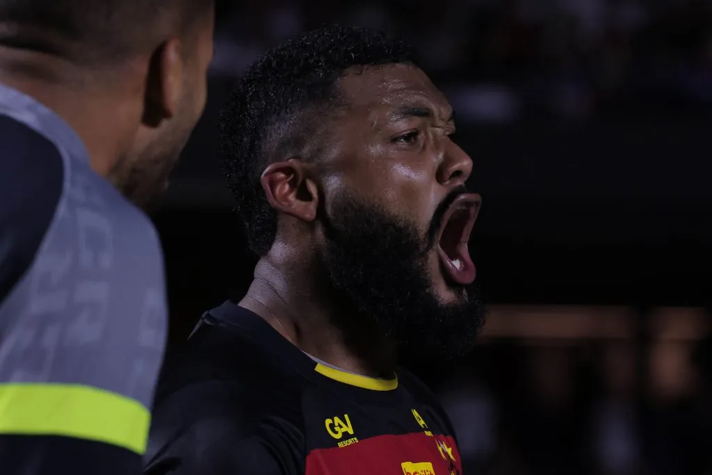 Foto: Ettore Chiereguini/AGIF - Sabino alcança marca importante no Sport