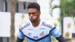 SP - SANTOS - 18/04/2023 - , SANTOS - Bruno Mezenga jogador do Santos durante treino no Centro de Treinamento CT Rei Pele.