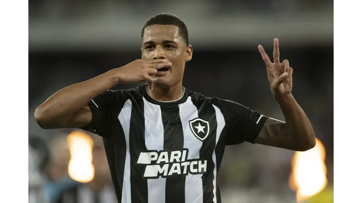 Janderson em ação pelo Botafogo - Foto: Jorge Rodrigues/AGIF