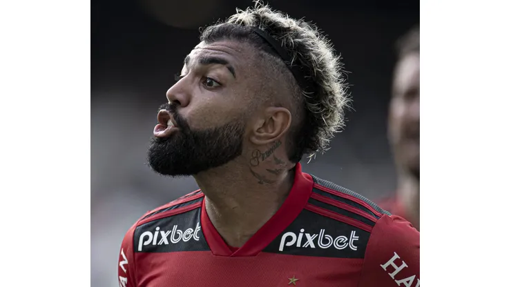 RJ - Rio de Janeiro - 06/02/2022 - CARIOCA 2022, FLAMENGO X FLUMINENSE - Gabigol jogador do Flamengo durante partida contra o Fluminense no estadio Engenhao pelo campeonato Carioca 2022. Foto: Jorge Rodrigues/AGIF