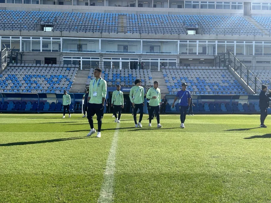 Seleção Brasileira faz reconhecimento do gramado em San JuanCréditos: Glauber Guerra/CBF