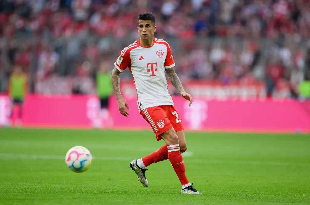 (Photo by Matthias Hangst/Getty Images) – Cancelo é um sonho da torcida do Palmeiras.
