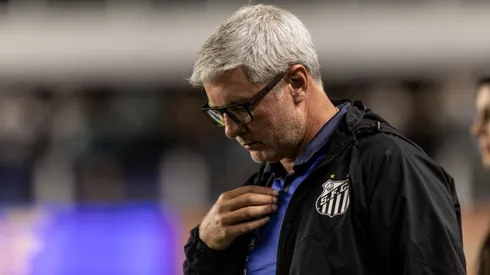 Foto: Abner Dourado/AGIF - Odair vive pressão no Santos.