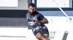 Foto: Felipe Santos/cearasc.com - Willian Maranhão era jogador do Atlético-GO em 2022.