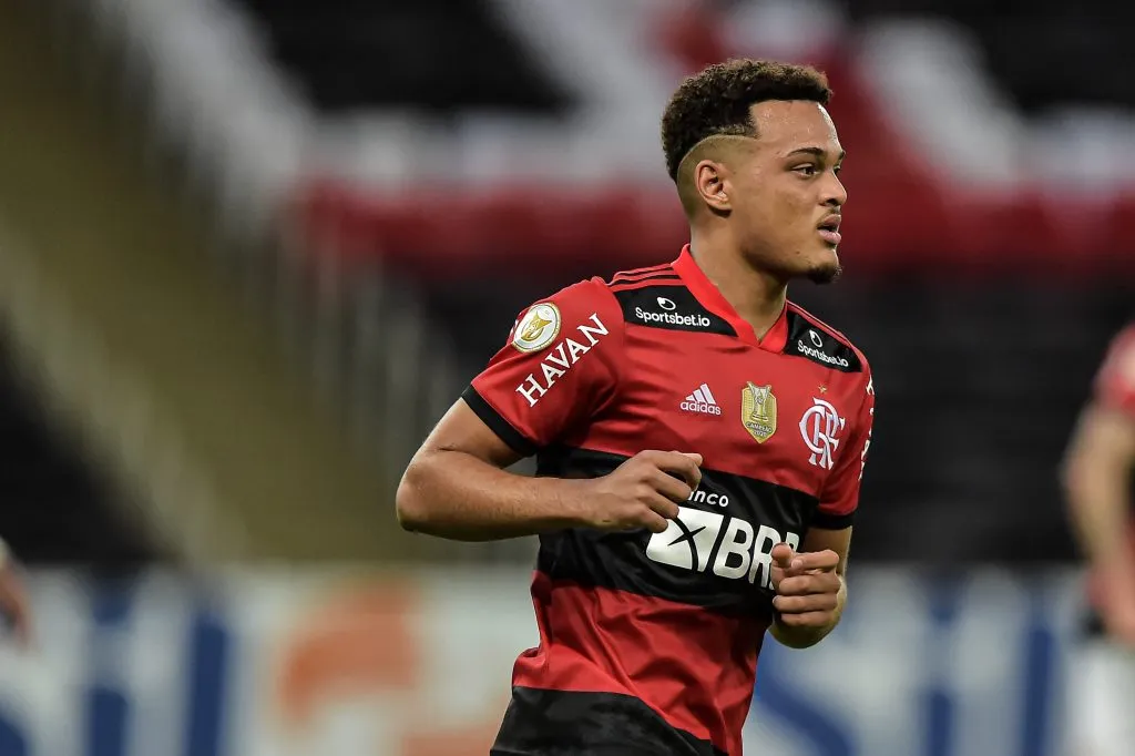 Foto: Thiago Ribeiro/AGIF – Rodrigo Muniz: atacante foi descartado pelo Grêmio