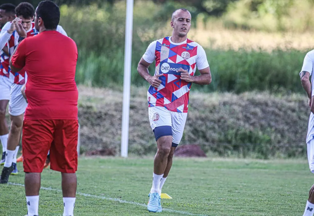 Foto: Tiago Caldas / CNC - Matheus Carvalho volta a treinar pelo Náutico