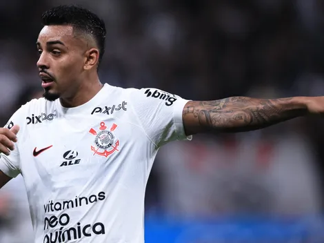 Lateral do Augsbur é sugerido ao Corinthians como 'sombra' de Bidu