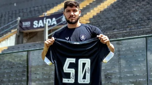 Foto: Samara Miranda/Clube do Remo - O volante Paulinho Curuá alcançou um marco importante em sua carreira no Clube do Remo