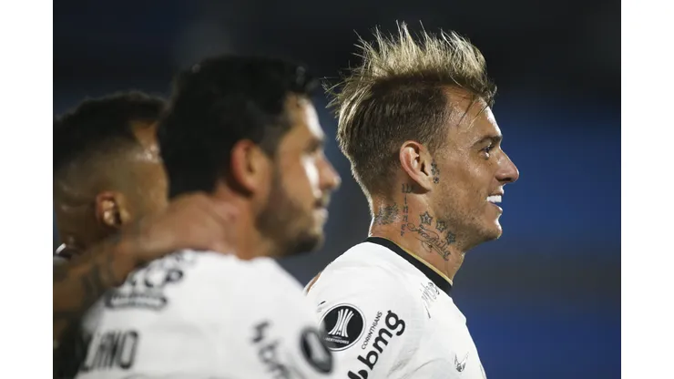 Corinthians fica assustado com valores do Catar e toma decisão sobre Roger Guedes - Foto: Ernesto Ryan/Getty Images)