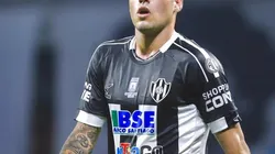 Reprodução/Twitter. Besozzi chega a Porto Alegre para assinar com o Grêmio
