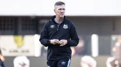 Foto: Abner Dourado/AGIF- Paulo Turra tenta resolver problemas defensivos