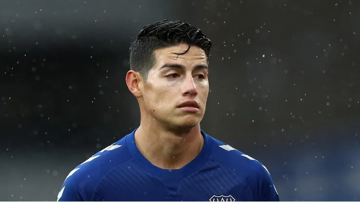 LIVERPOOL, ENGLAND - OCTOBER 03: James Rodriguez of Everton reacts during the Premier League match between Everton and Brighton & Hove Albion at Goodison Park on October 03, 2020 in Liverpool, England. Sporting stadiums around the UK remain under strict restrictions due to the Coronavirus Pandemic as Government social distancing laws prohibit fans inside venues resulting in games being played behind closed doors. (Photo by Jan Kruger/Getty Images)