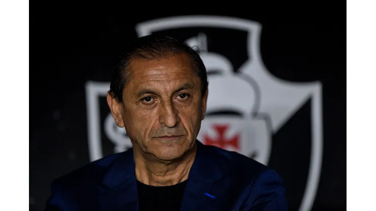 Thiago Ribeiro/AGIF - Comandante tem missão difícil em São Januário
