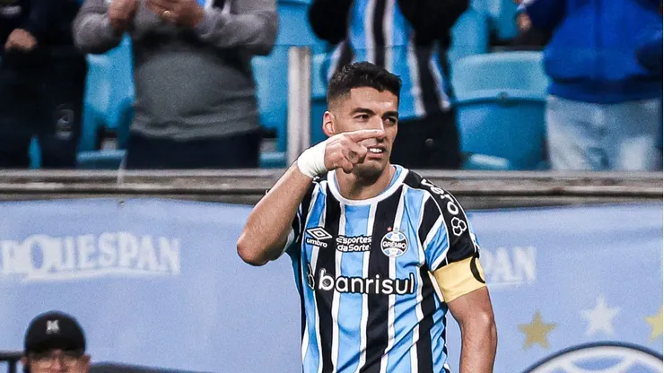 RS - PORTO ALEGRE - 22/06/2023 - BRASILEIRO A 2023, GREMIO X AMERICA-MG - Luis Suarez jogador do Gremio comemora seu gol durante partida contra o America-MG no estadio Arena do Gremio pelo campeonato BRASILEIRO A 2023. Foto: Maxi Franzoi/AGIF