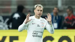 SP - SAO PAULO - 29/07/2023 - BRASILEIRO A 2023, CORINTHIANS X VASCO - Roger Guedes jogador do Corinthians comemora seu gol durante partida contra o Vasco no estadio Arena Corinthians pelo campeonato Brasileiro A 2023. Foto: Diogo Reis/AGIF