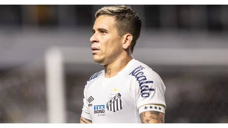 Foto: Abner Dourado/AGIF - Soteldo segue com situação indefinida no Santos