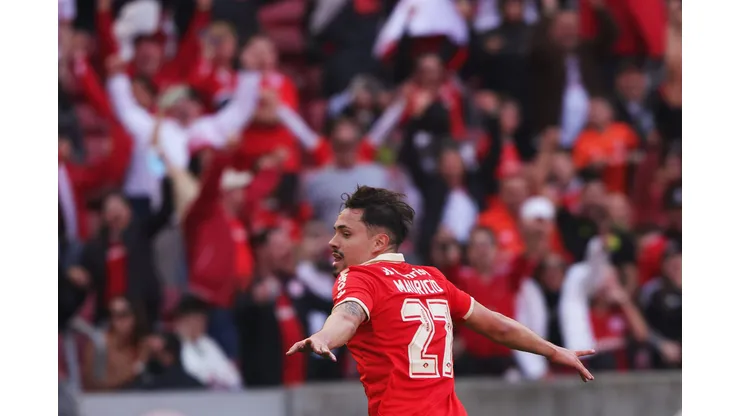 AVISADO! Internacional impõe condições para VENDER Mauricio ao Flamengo - Foto: Silvio Avila/Getty Images)