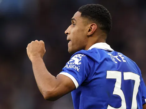 Tetê fica livre no mercado e Grêmio é 'cutucado' na web para trazer reforço