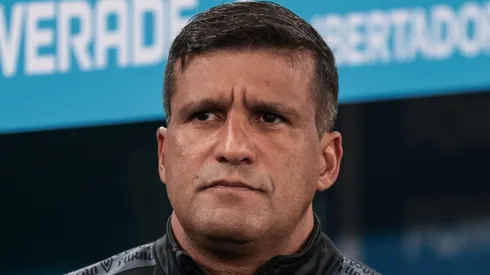 Wesley Carvalho, técnico do Athletico-PR, terá reforços de peso para as oitavas de final da Conmbol Libertadores 2023 Foto: Robson Mafra/AGIF