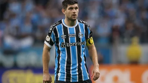 OFICIAL! Situação de Kannemann ‘azeda’ no Grêmio após expulsão - Foto: Pedro H. Tesch/AGIF