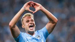 Foto: Maxi Franzoi/AGIF - Ronald jogador do Gremio comemora seu gol durante partida contra o Atletico-MG no estadio Arena do Gremio pelo campeonato Brasileiro A 2023.