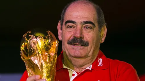 Foto: Daniel Vorley/AGIF - Rivellino é considerado um dos maiores jogadores da história