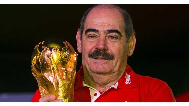 Foto: Daniel Vorley/AGIF - Rivellino é considerado um dos maiores jogadores da história