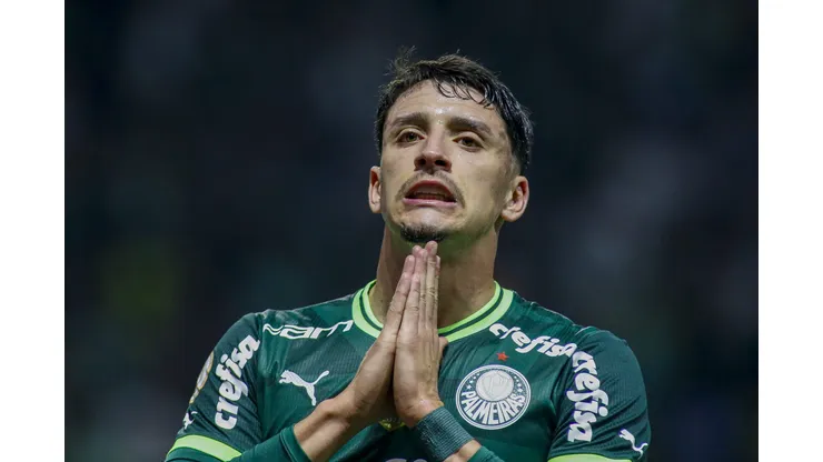 Piquerez, em jogo pelo Palmeiras. Foto: Miguel Schincariol/Getty Images)
