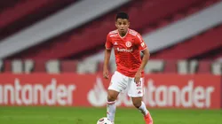 Internacional confirma lesão de Lucas Ramos e estipula data para o retorno do meia ao time de Coudet