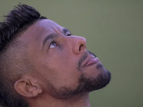 Situação envolvendo Léo Moura no jogo entre Corinthians e São Paulo é exposta