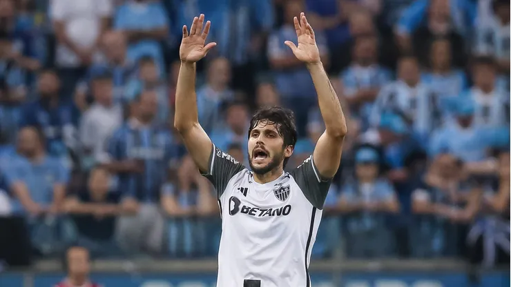 Foto: Pedro H. Tesch/AGIF - Igor Rabello jogador do Atletico-MG durante partida contra o Gremio no estadio Arena do Gremio pelo campeonato Brasileiro A 2023.