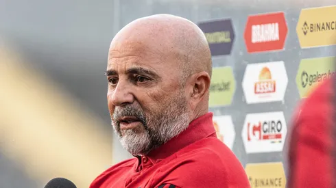 SP - SANTOS - 25/06/2023 - BRASILEIRO A 2023, SANTOS X FLAMENGO - Jorge Sampaoli tecnico do Flamengo durante partida contra o Santos no estadio Vila Belmiro pelo campeonato BRASILEIRO A 2023. Foto: Abner Dourado/AGIF