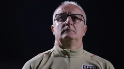 Foto: Ettore Chiereguini/AGIF - Dorival Junior, tecnico do Sao Paulo, durante partida contra o Palmeiras no estadio Morumbi pelo campeonato Copa do Brasil 2023.