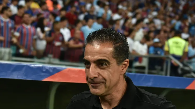 BA - SALVADOR - 04/07/2023 - COPA DO BRASIL 2023, BAHIA X GREMIO - Renato Paiva, tecnico do Bahia durante partida contra o Gremio no estadio Arena Fonte Nova pelo campeonato Copa do Brasil 2023. Foto: Walmir Cirne/AGIF