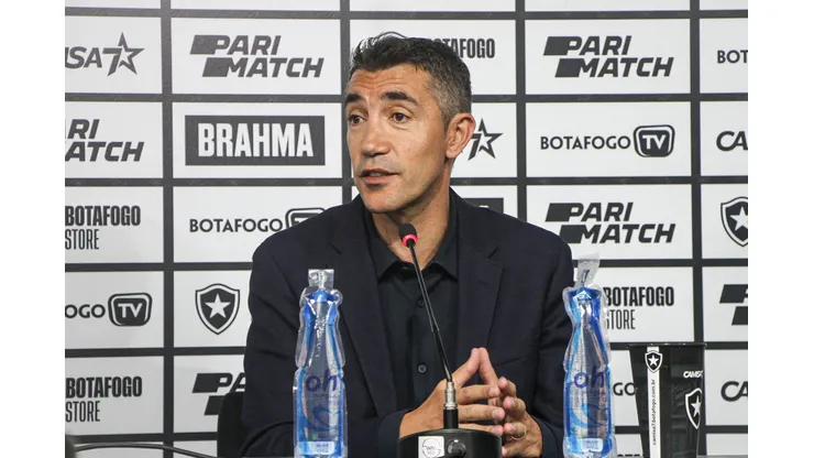 Bruno Lage manda a real e explica as substituições que fez no Botafogo na Vila Belmiro