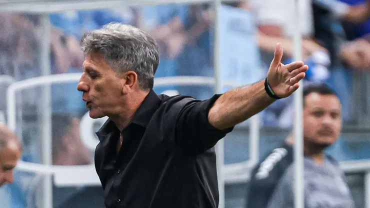 Renato Portaluppi e Felipão fizeram um duelo no banco de reservas