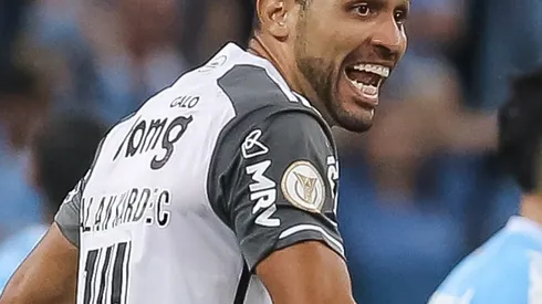 RS - PORTO ALEGRE - 22/07/2023 - BRASILEIRO A 2023, GREMIO X ATLETICO-MG - Alan Kardec jogador do Atletico-MG comemora seu gol durante partida contra o Gremio no estadio Arena do Gremio pelo campeonato Brasileiro A 2023. Foto: Pedro H. Tesch/AGIF