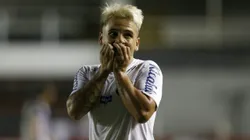 Só uma coisa separa Soteldo de ser reintegrado ao Santos - Foto: Miguel Schincariol/Getty Images