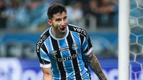Villasanti, volante do Grêmio, comemora seu gol durante partida contra o Bahia na Arena do Grêmio pela Copa do Brasil 2023. Foto: Maxi Franzoi/AGIF