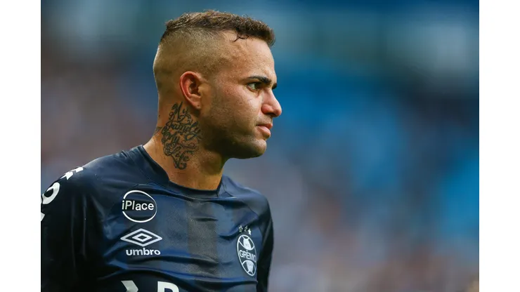 DEFINIDO! Grêmio tem reviravolta sobre negócio por Luan - Foto: Lucas Uebel/Getty Images)