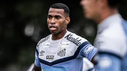 Foto: Raul Baretta/ Santos FC - Jean Lucas está regularizado no BID e deve ser titular contra o Botafogo