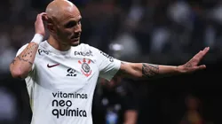 Fábio Santos é direto sobre possível proposta para saída de Roger Guedes do Corinthians