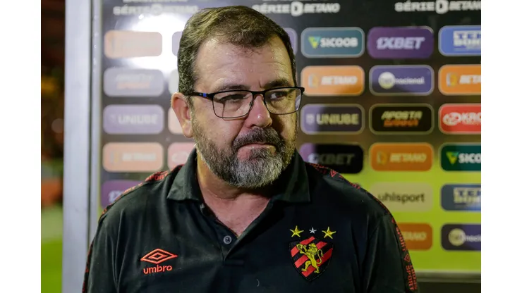 Foto: Rafael Vieira/AGIF- Enderson não tem substituto para jogador lesionado